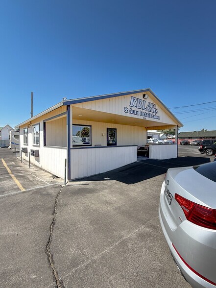 More Photos Of 1514 S 18th St, Yakima Auto Dealership For Sale