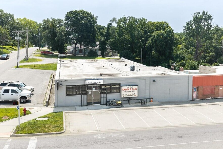 More Photos Of 5101 Leavenworth Rd, Kansas City Storefront For Sale