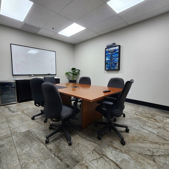 More Photos Of 2340 N 34th Dr, Phoenix Manufacturing For Sale