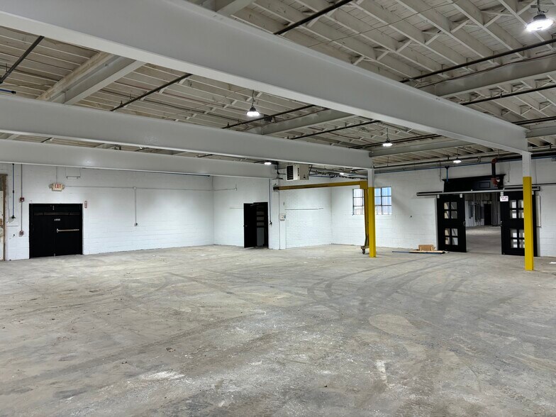 More Photos Of 200 W 8th St, Lansdale Manufacturing For Sale