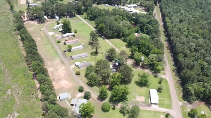 More Photos Of 456 Jeans TLPK, Hemphill Manufactured Housing Mobile Home Park For Sale