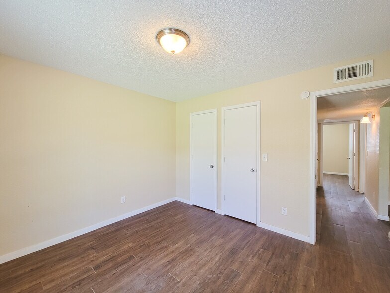 More Photos Of 1501 Poole Ave, Port Arthur Apartments For Sale