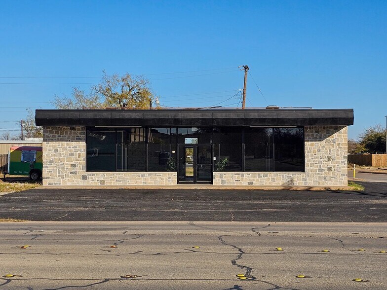 Primary Photo Of 3350 N 10th St, Abilene Storefront Retail Office For Lease