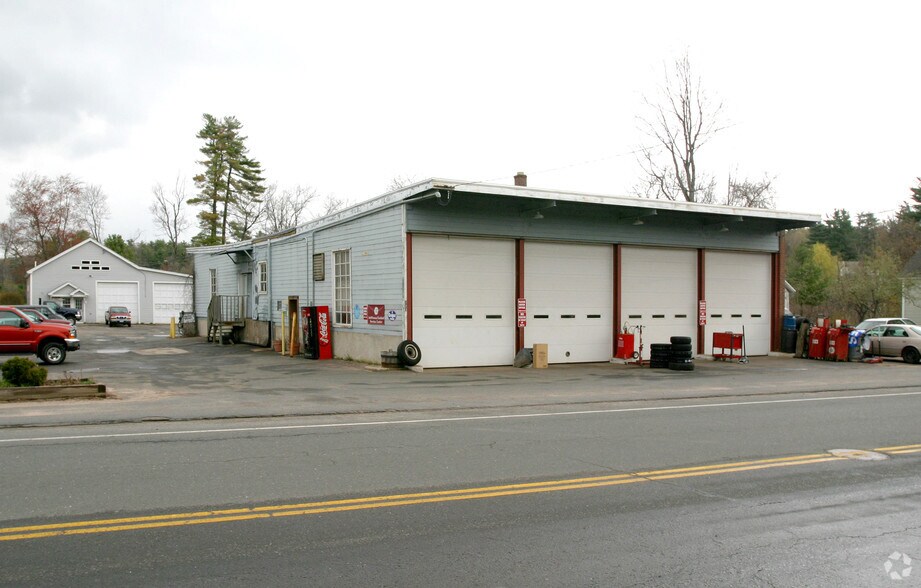 More Photos Of 120 West St, Simsbury Auto Repair For Sale