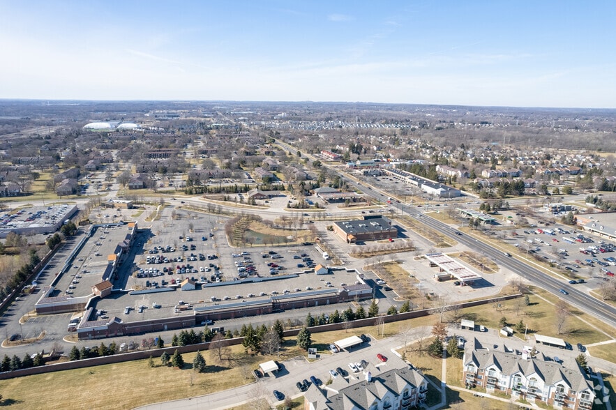 More Photos Of 31164-31208 Beck Rd, Novi Freestanding For Lease