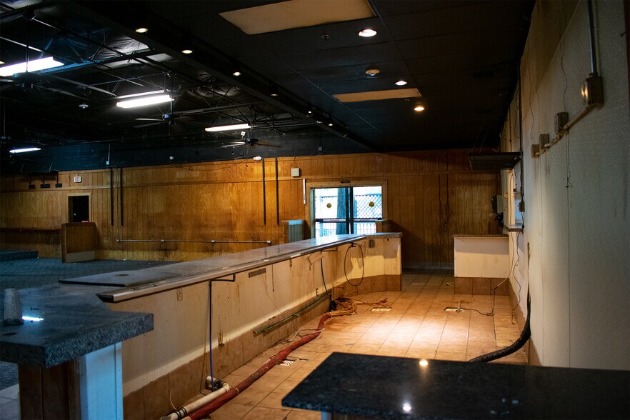 More Photos Of 1801 N Plano Rd, Richardson Specialty For Lease