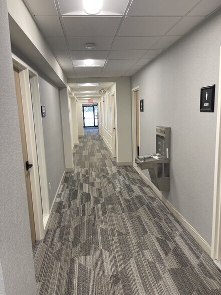 More Photos Of 1 Hollis St, Wellesley Medical For Lease