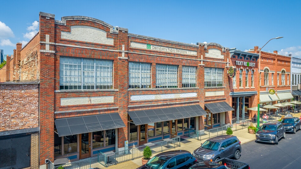 More Photos Of 423 Market St, Chattanooga General Retail For Lease