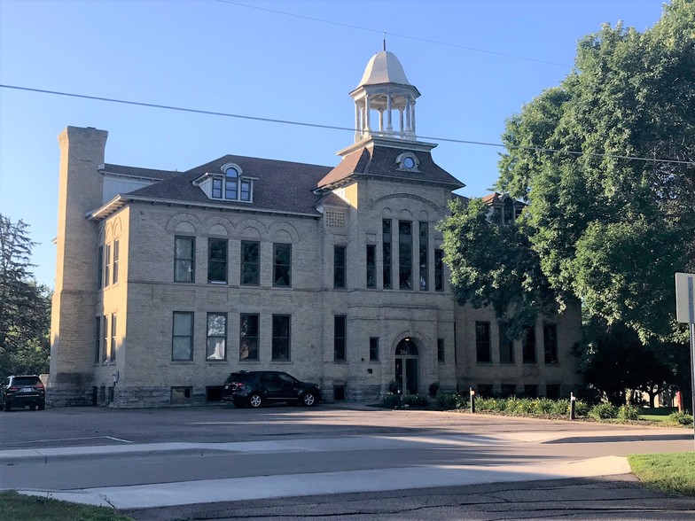 More Photos Of 261 School Ave, Excelsior Office For Sale