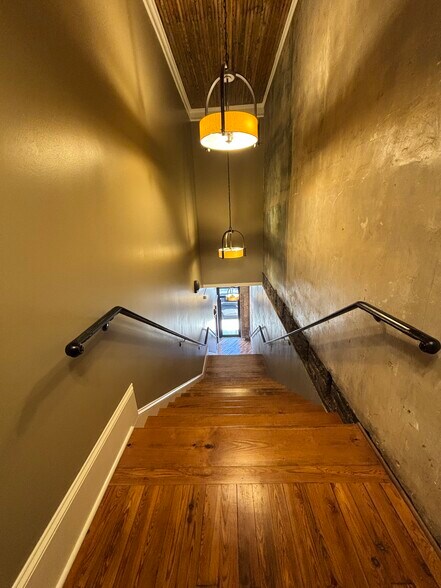 More Photos Of 18 E Candler St, Winder Office For Lease