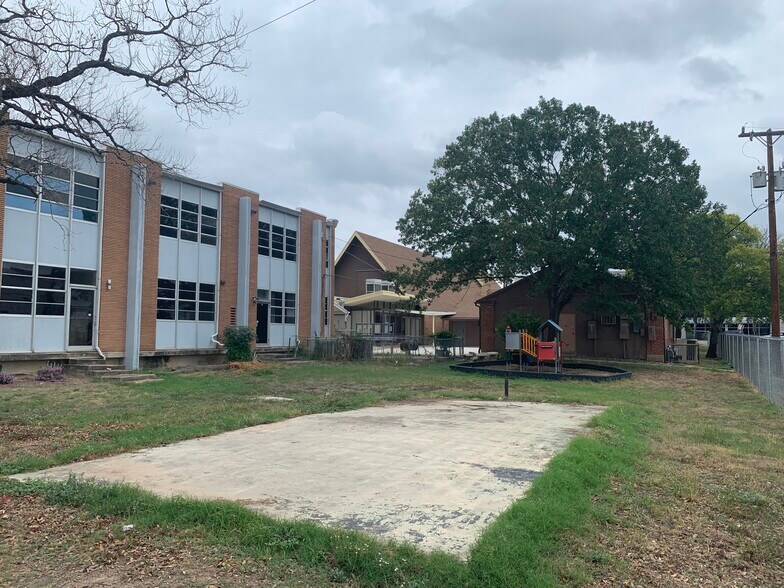 More Photos Of 4611 San Pedro, San Antonio Religious Facility For Sale