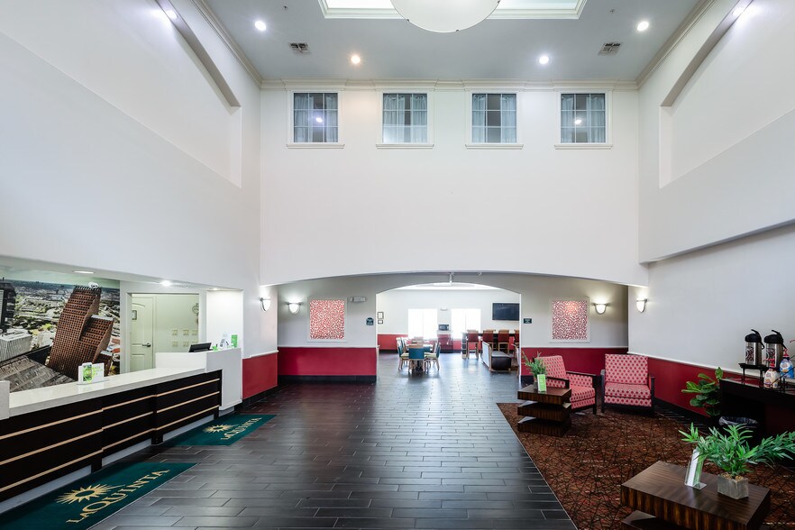 More Photos Of 415 Fm 1960 Rd E, Houston Hotel For Sale