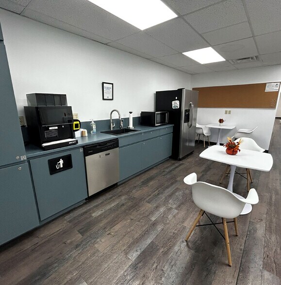 More Photos Of 801 W Cherry St, Sunbury Medical For Lease