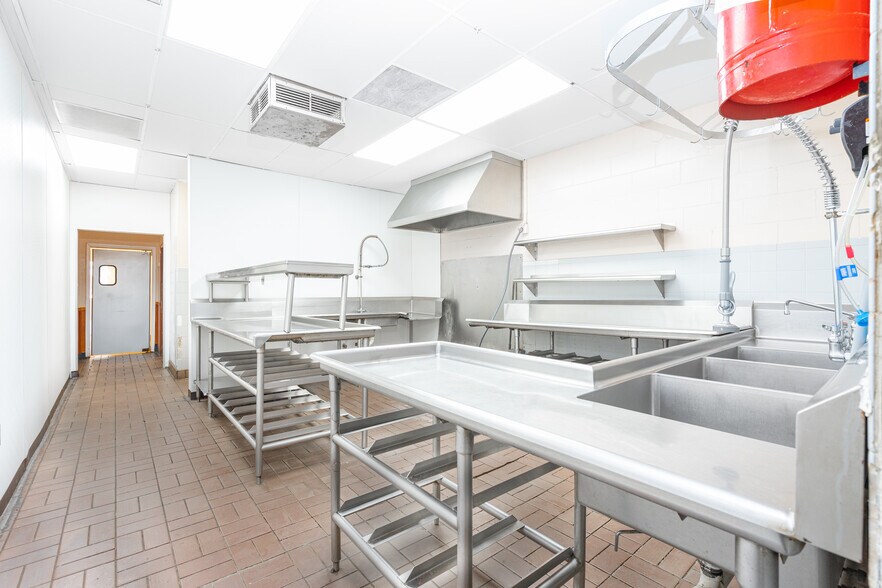 More Photos Of 3162 S Atlantic Ave, Daytona Beach Restaurant For Lease