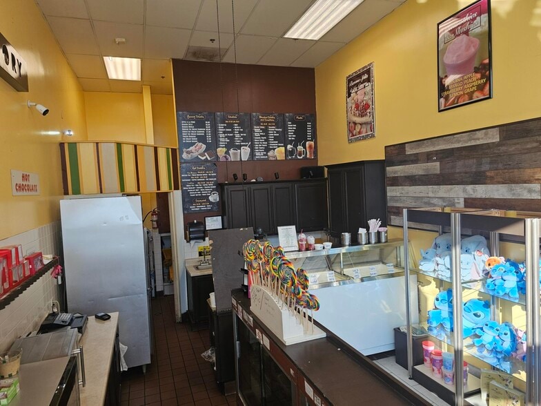 More Photos Of 15 E Main St, Alhambra Restaurant For Lease