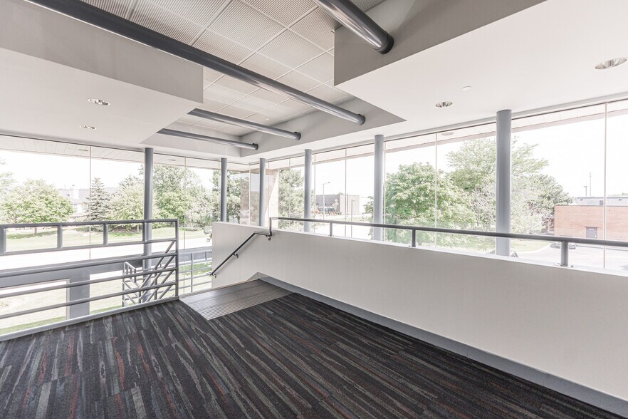 More Photos Of 290 Springfield Dr, Bloomingdale Medical For Lease