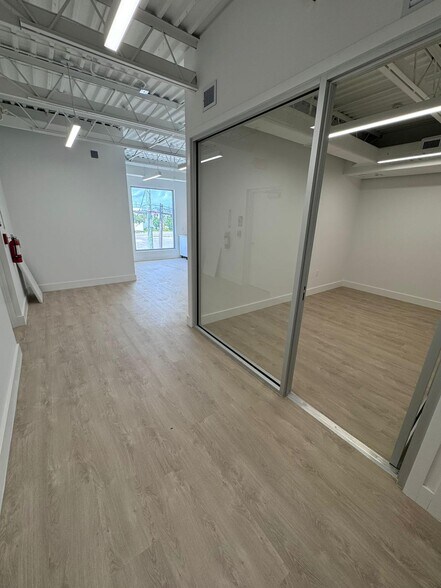 More Photos Of 645 NE 125th St, North Miami Loft Creative Space For Lease