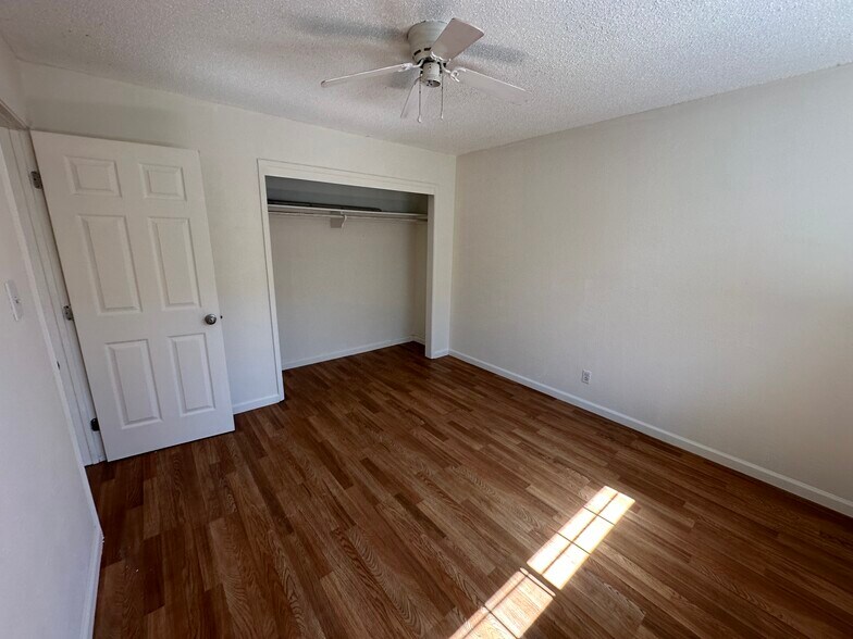 More Photos Of 1822 Cirby Way, Roseville Apartments For Sale