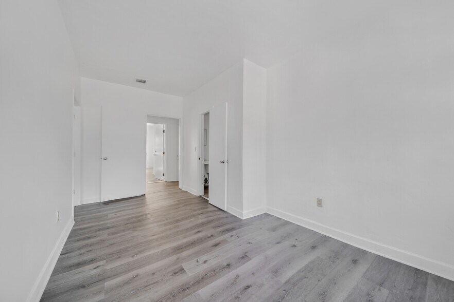 More Photos Of 3471-3475 SW 8th St, Miami Unknown For Lease