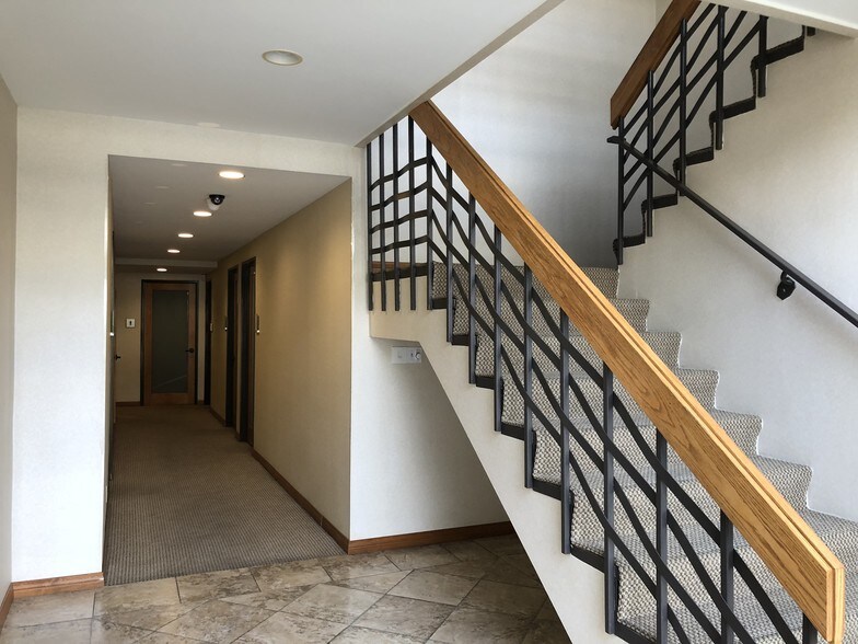 More Photos Of 4520 Wilshire Blvd, Los Angeles Office For Lease