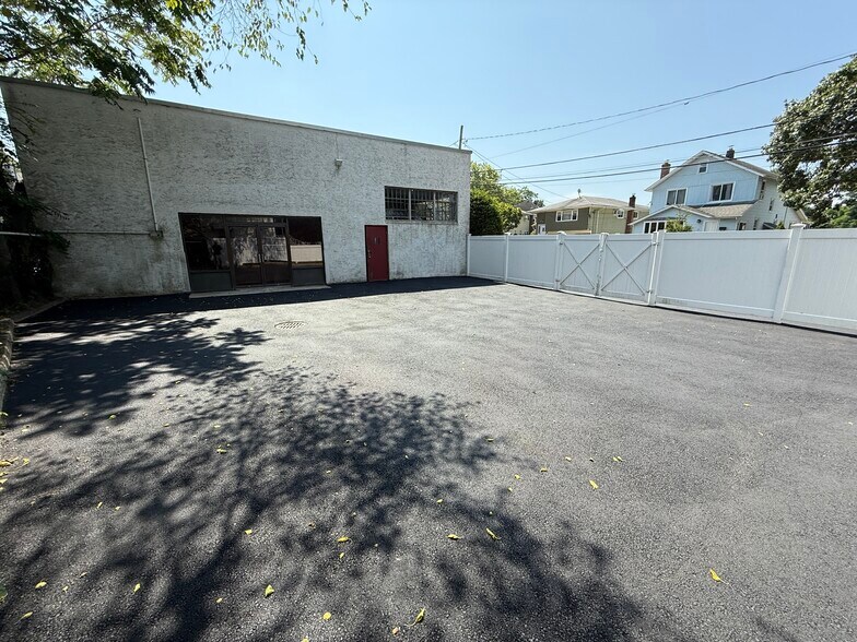 More Photos Of 369 Atlantic Ave, East Rockaway Health Club For Lease