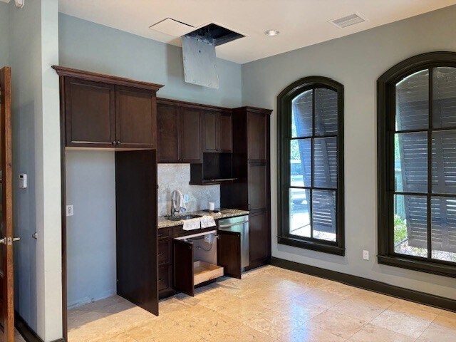 More Photos Of 8480 Holcomb Bridge Rd, Alpharetta Freestanding For Sale