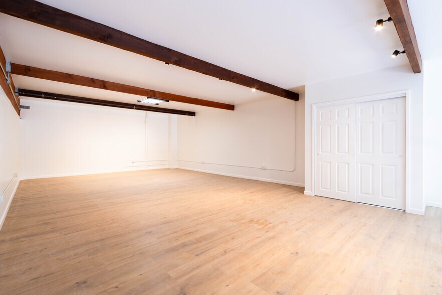 More Photos Of 1385-1395 Fairfax Ave, San Francisco Light Distribution For Lease