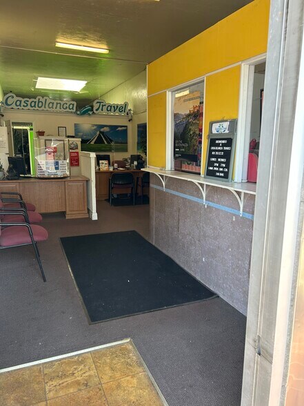More Photos Of 915 E Alisal St, Salinas Storefront For Lease