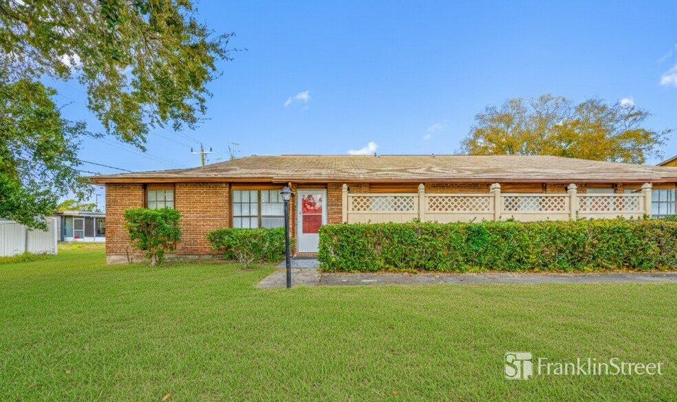 More Photos Of 7110 Tudor Ln, Port Richey Apartments For Sale