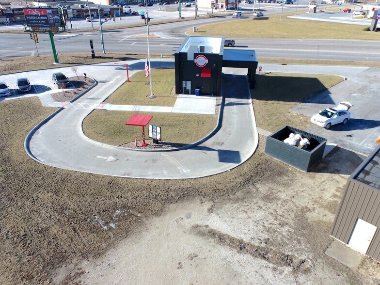 More Photos Of 630 Tenney St, Kewanee General Retail For Sale