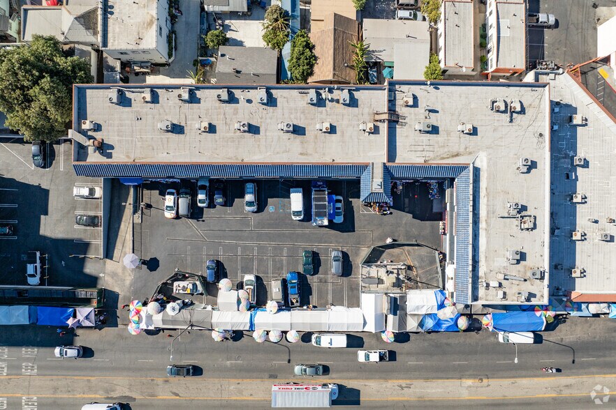 More Photos Of 1133 S Vermont Ave, Los Angeles Freestanding For Lease