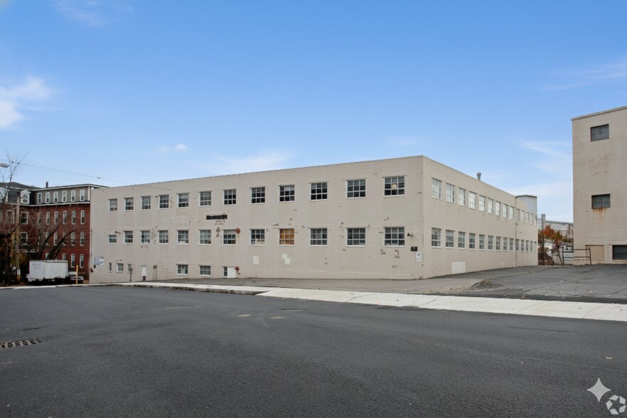 More Photos Of 85 Water St, Leominster Warehouse For Sale