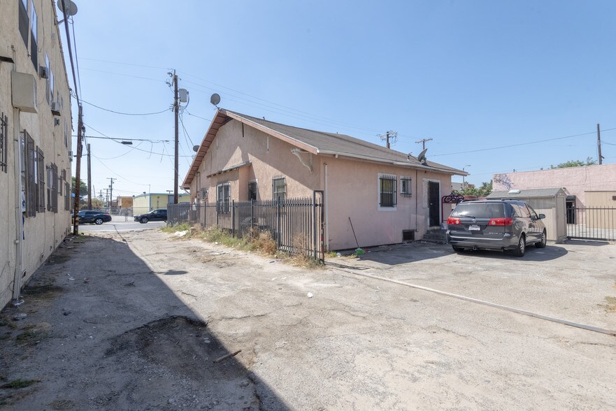 More Photos Of 4620 S Central Ave, Los Angeles Storefront For Lease