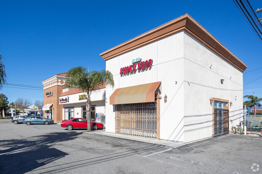 More Photos Of 2860 E Vineyard Ave, Oxnard Storefront Retail Office For Lease