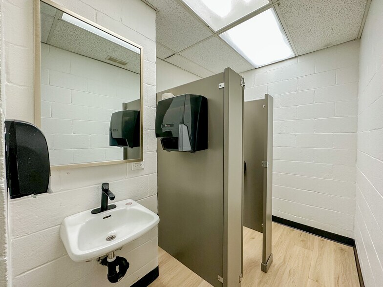 More Photos Of 1209 John Fitch Blvd, South Windsor Medical For Lease