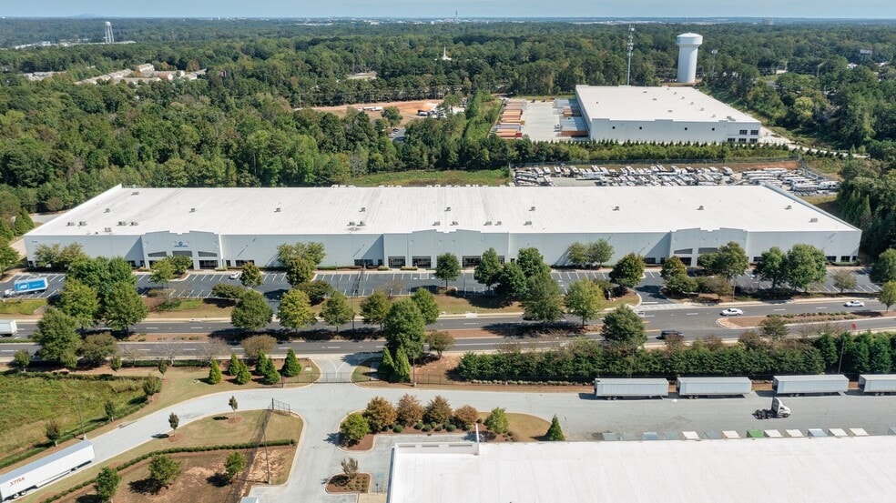 More Photos Of 4800 N Commerce Dr, Atlanta Distribution For Lease
