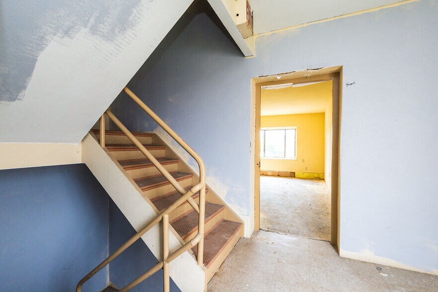 More Photos Of 628 9th St, Niagara Falls Apartments For Sale