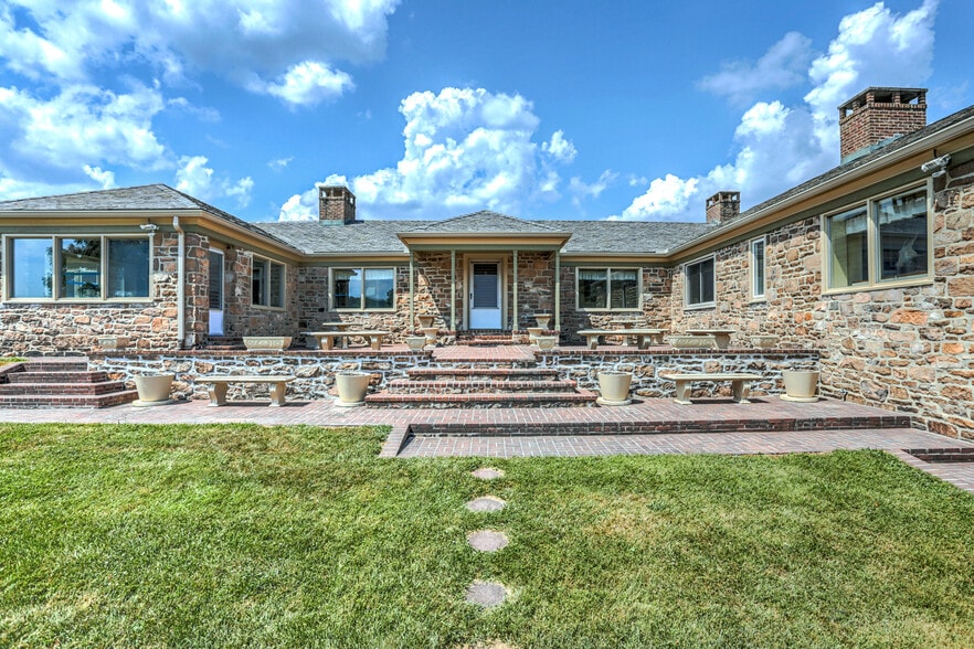 More Photos Of 1207 Flohrs Church Rd, Biglerville Hospitality For Sale