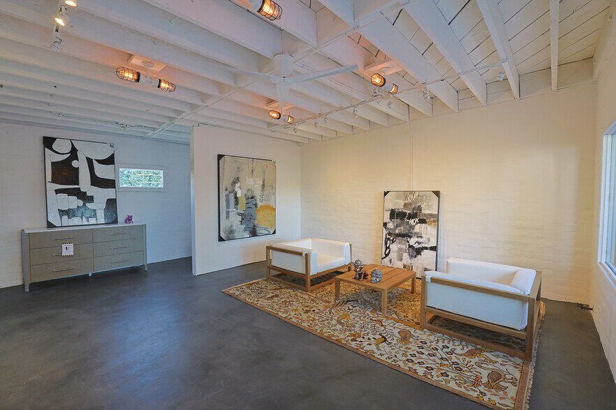 More Photos Of 3154 Los Feliz Blvd, Los Angeles Storefront For Sale
