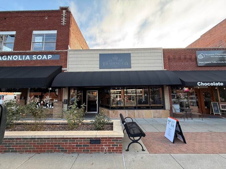 More Photos Of 203 S Main St, Broken Arrow Storefront Retail Office For Lease