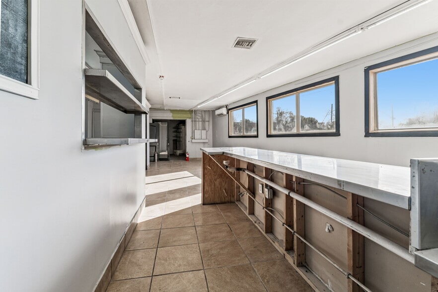 More Photos Of 715 McDuff Ave N, Jacksonville Storefront Retail Residential For Sale