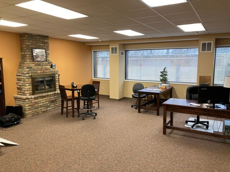 More Photos Of 118 E Superior St, Duluth Storefront Retail Office For Sale