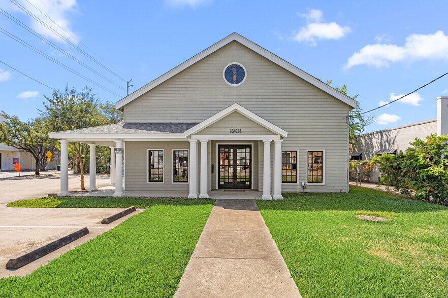 More Photos Of 1901 W Alabama St, Houston Freestanding For Sale