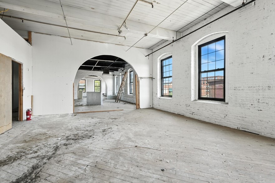 More Photos Of 380-R Dwight St, Holyoke Industrial For Sale