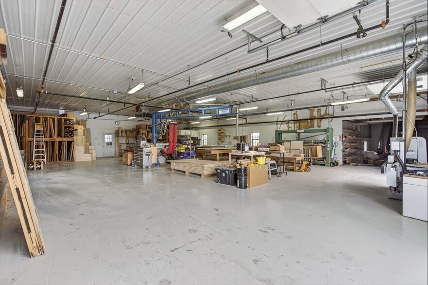 More Photos Of 641 Acorn Dr, Harrisonburg Manufacturing For Sale
