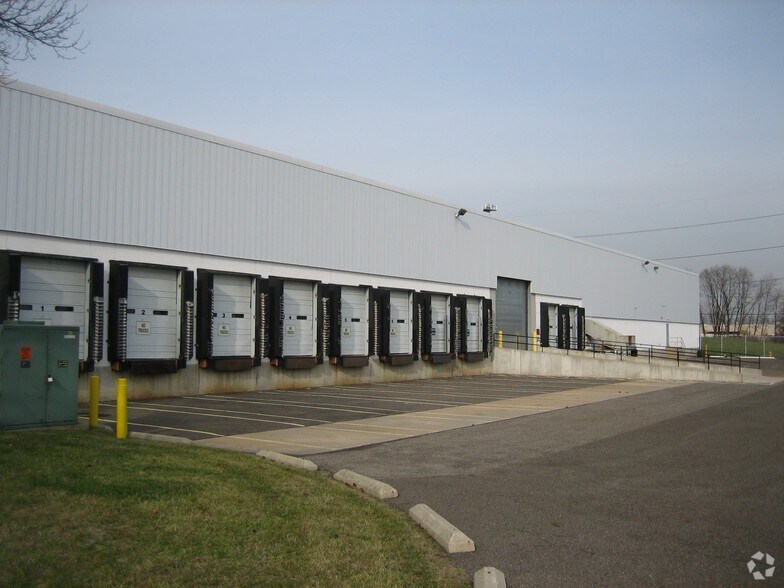More Photos Of 3501 Island Ave, Philadelphia Light Manufacturing For Lease