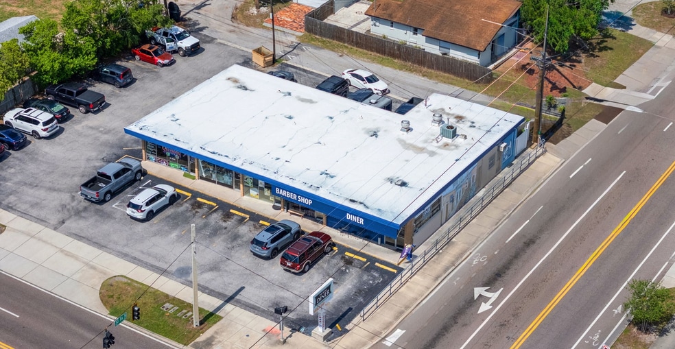 More Photos Of 2942 49th St N, Saint Petersburg General Retail For Sale