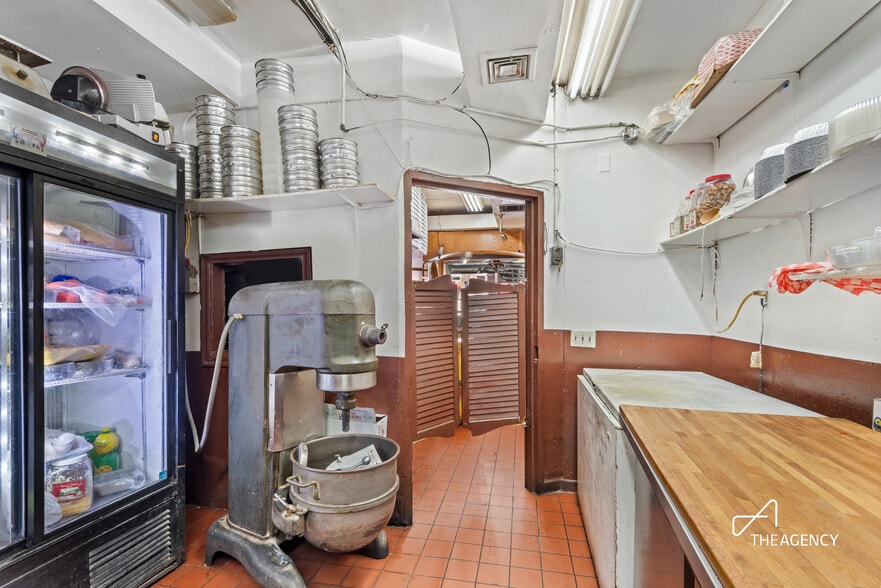 More Photos Of 6113 20th Ave, Brooklyn Storefront Retail Residential For Lease