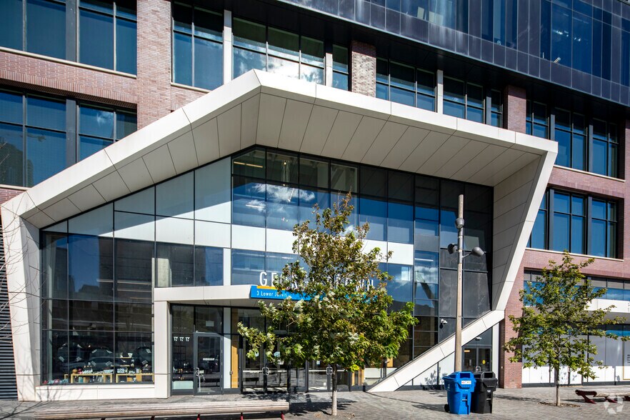 More Photos Of 130 Queens Quay E, Toronto Office For Lease