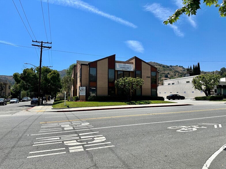 More Photos Of 2505 Canada Blvd, Glendale Office For Lease